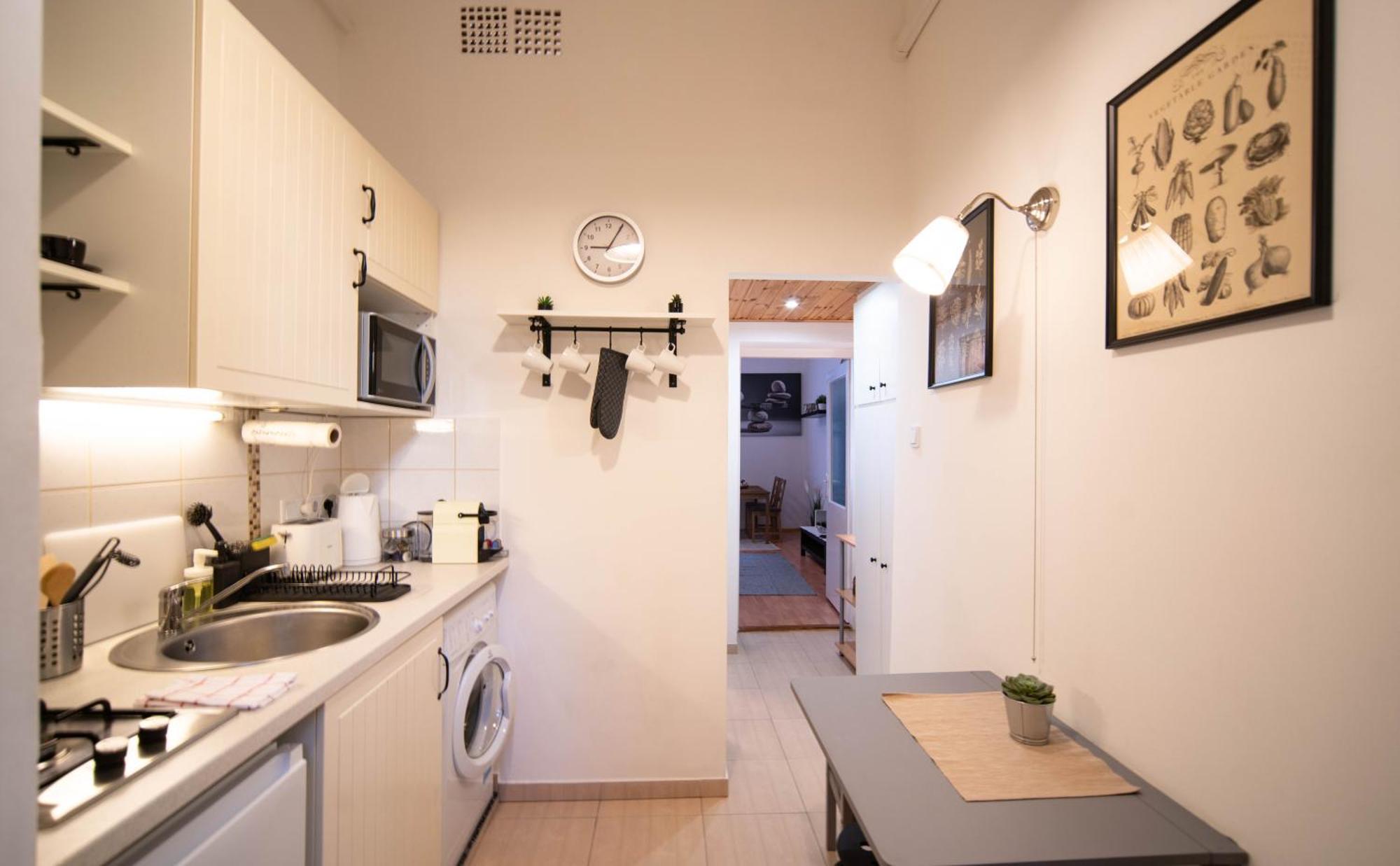 Free Parking Charlie's - 2sep Room, Ac, Fast Wifi, Tv Budapeste