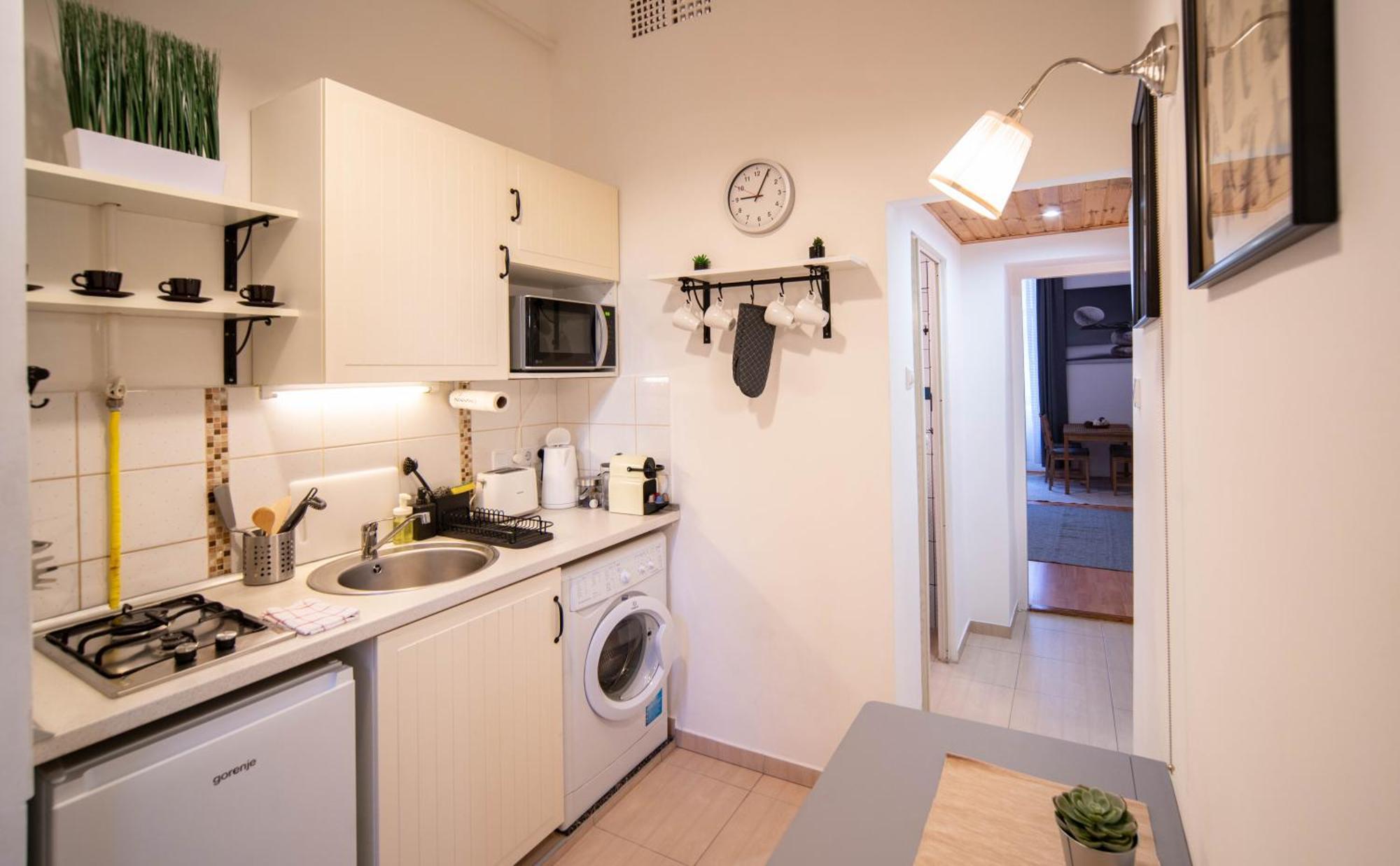 Free Parking Charlie's - 2sep Room, Ac, Fast Wifi, Tv * Budapeste