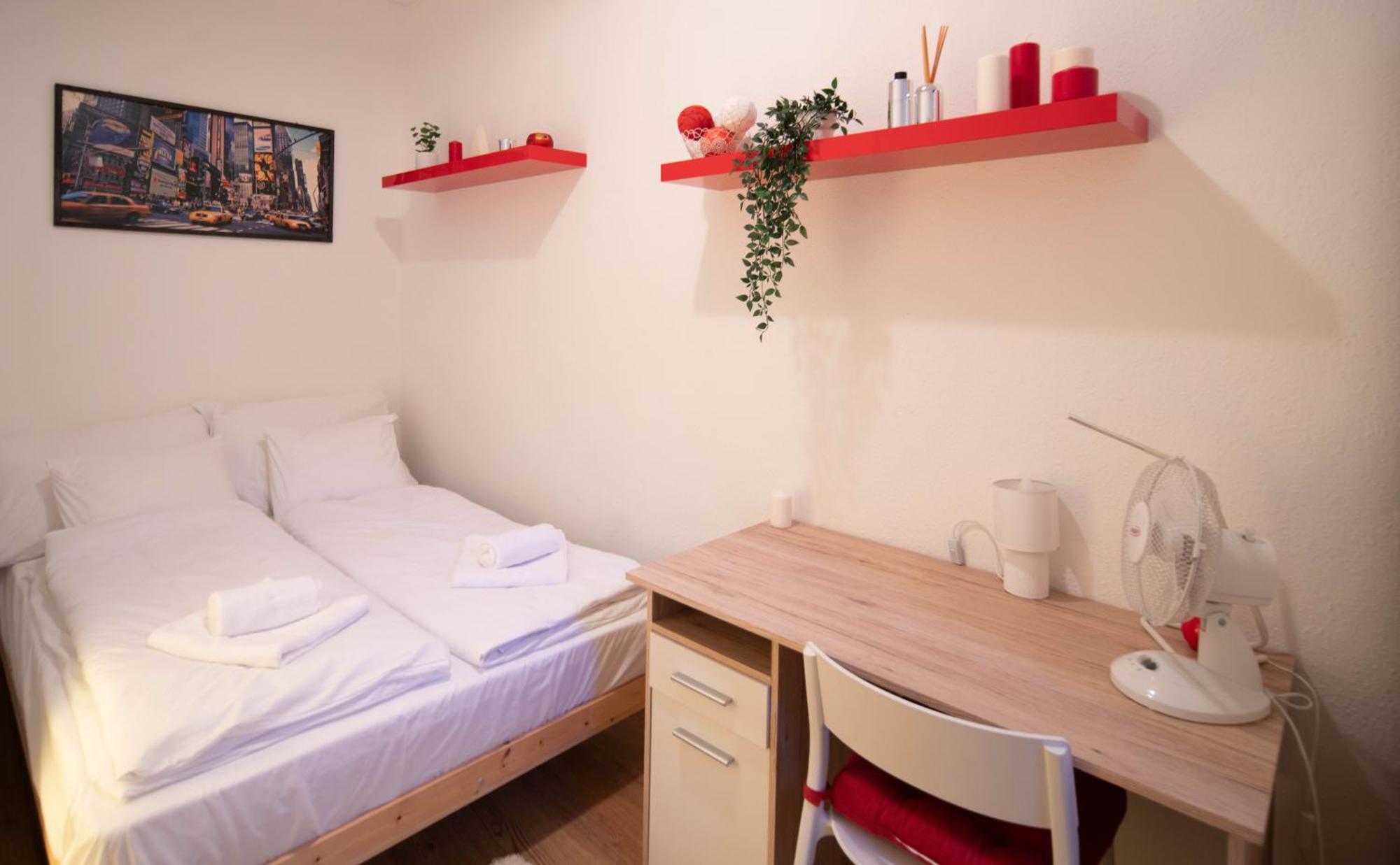 Free Parking Charlie's - 2sep Room, Ac, Fast Wifi, Tv Apartamento Budapest